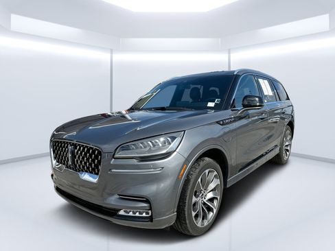 Used 2022 Lincoln Aviator Grand Touring w/ Elements Package Plus AWD/4WD image 3