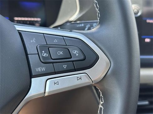 Certified 2022 Volkswagen Taos SE image 22