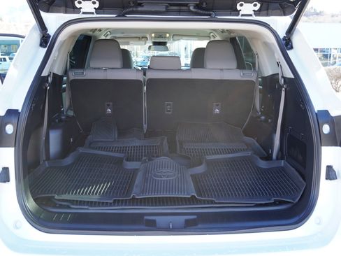 Certified 2023 Toyota Highlander LE image 15