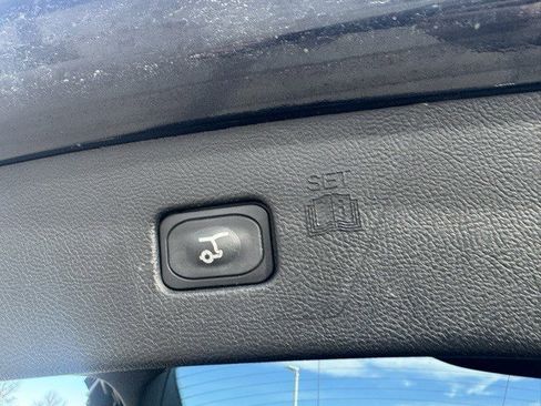 Used 2024 Ford Edge Titanium image 30