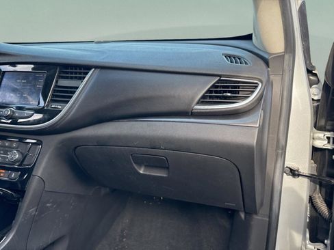 Used 2021 Buick Encore Preferred image 36