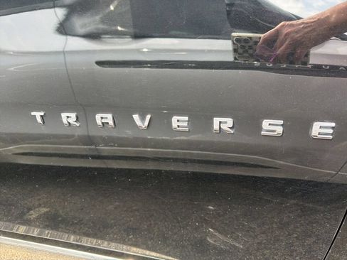 Used 2021 Chevrolet Traverse Premier w/ LPO, Floor Liner Package FWD image 6