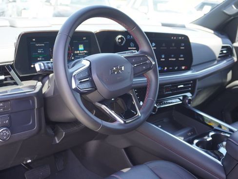 Used 2026 Chevrolet Suburban RST RWD image 13