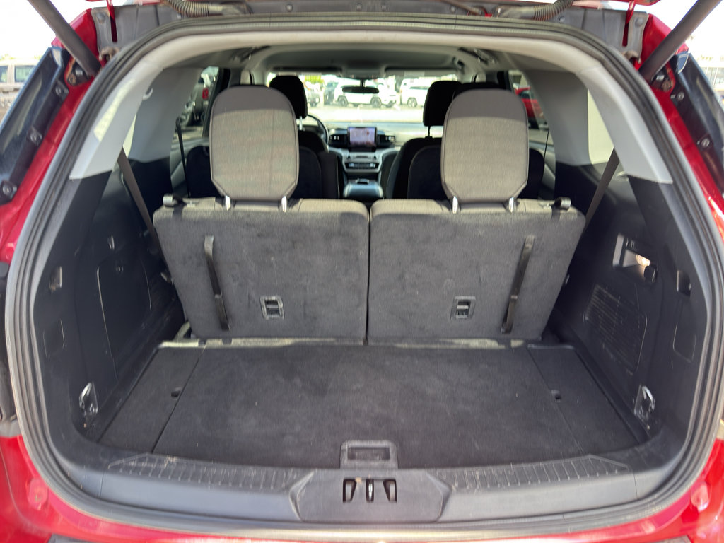 Used 2023 Ford Explorer XLT w/ Class IV Trailer Tow Package AWD/4WD image 12