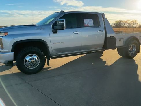 Used 2023 Chevrolet Silverado 3500 High Country w/ Safety Package II image 5