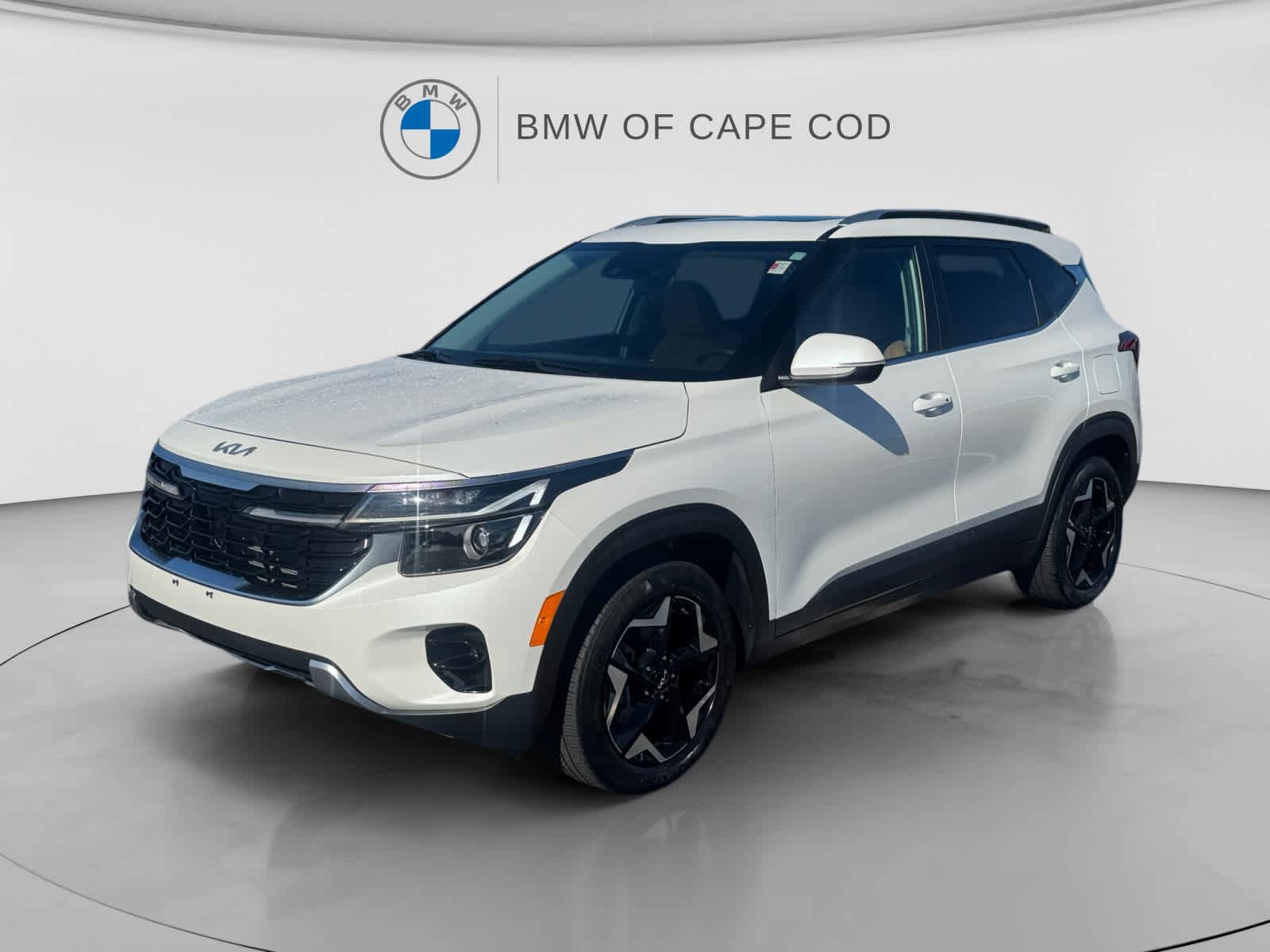 Used 2024 Kia Seltos EX AWD/4WD image 3