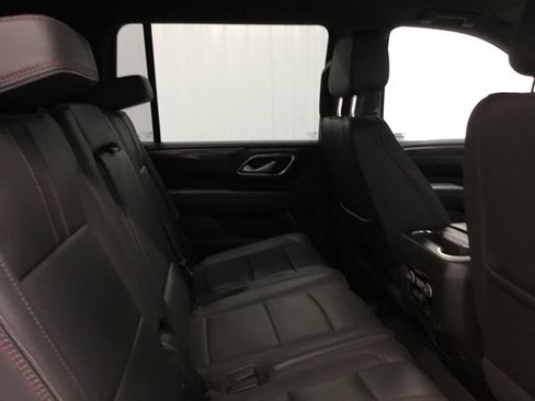 Used 2023 Chevrolet Suburban RST AWD/4WD image 23