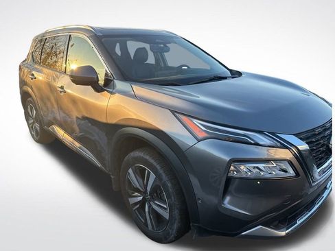 Used 2023 Nissan Rogue Platinum w/ Platinum Premium Package image 2