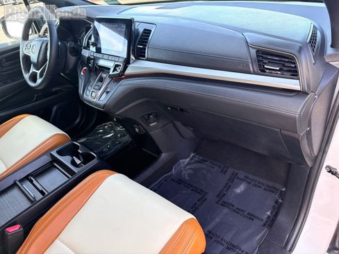 Used 2024 Honda Odyssey Sport image 27