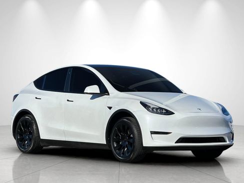 Used 2021 Tesla Model Y 2WD image 7