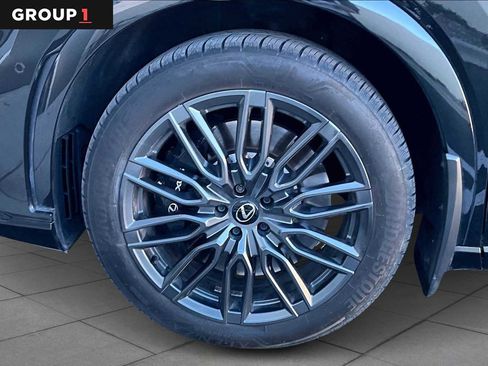 Used 2024 Lexus RX 500h F Sport w/ Convenience Package image 11