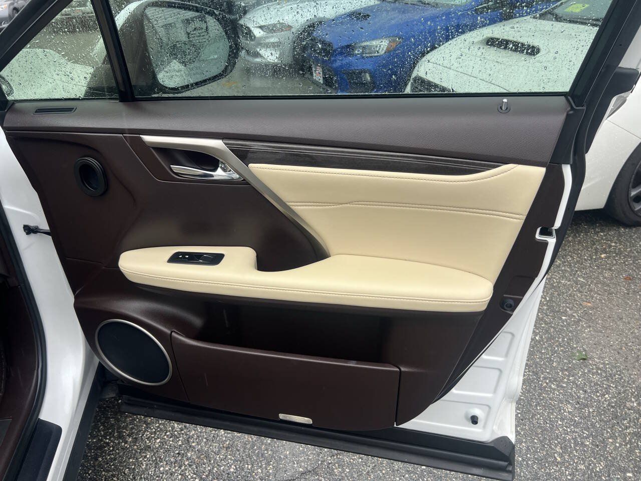 Used 2018 Lexus RX 350L Luxury w/ Accessory Package FWD image 14