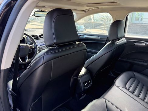 Used 2020 Ford Fusion SEL image 13