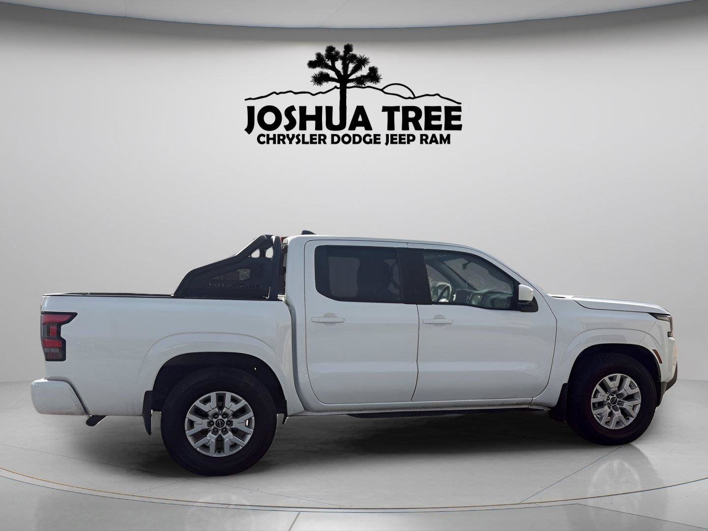 Used 2022 Nissan Frontier SV w/ Technology Package RWD image 12