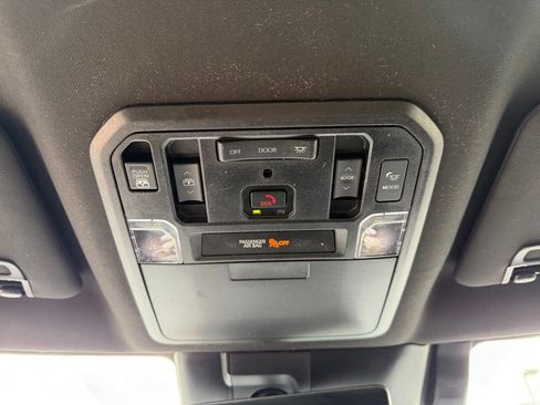 Used 2023 Toyota Tundra Platinum AWD/4WD image 44
