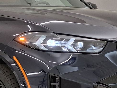 New 2026 BMW X5 M60i image 9