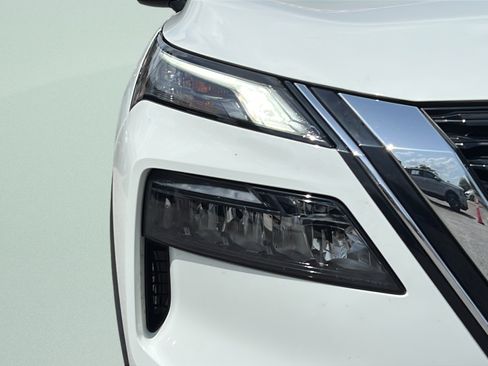 Used 2023 Nissan Rogue S FWD image 22