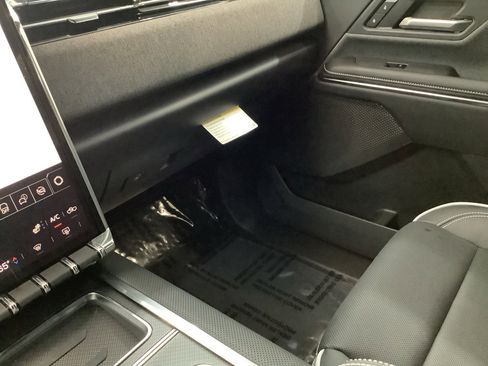 New 2026 GMC Sierra EV Elevation image 28