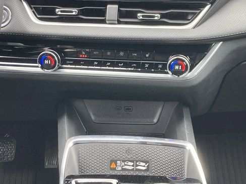 New 2026 Chevrolet Equinox LT w/ Convenience Package II image 18