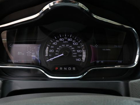 Used 2019 Lincoln MKT AWD image 26