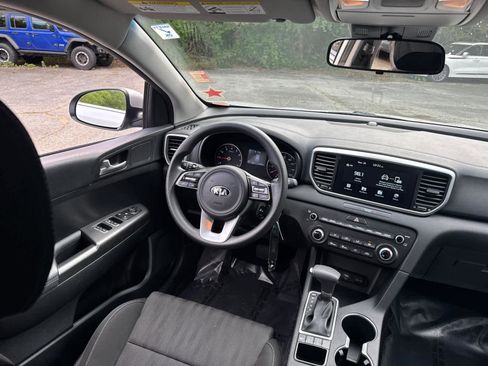 Used 2021 Kia Sportage LX image 35