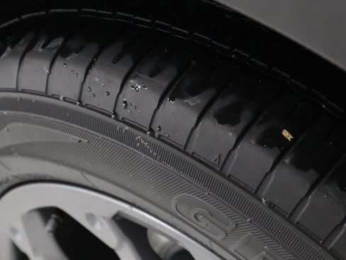 Used 2021 Subaru Crosstrek 2.5i Sport w/ Moonroof Package image 20