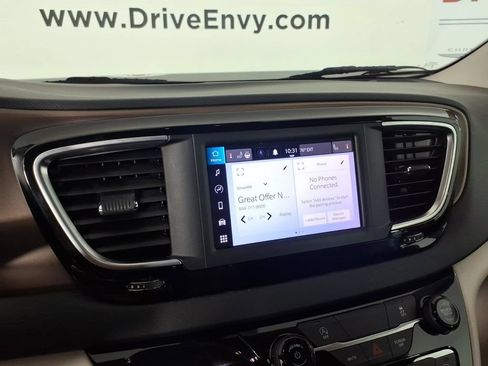 Used 2023 Chrysler Voyager LX FWD image 20