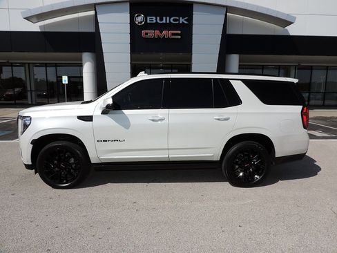 Certified 2024 GMC Yukon Denali Ultimate AWD/4WD image 8