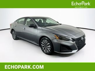 Used 2025 Nissan Altima 2.5 SV FWD video 1