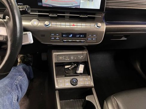 Used 2024 Hyundai Kona Limited image 28