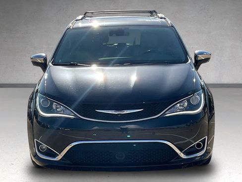 Used 2017 Chrysler Pacifica Limited FWD image 6