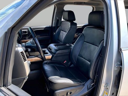 Used 2018 Chevrolet Silverado 1500 LTZ w/ Texas Edition RWD image 8
