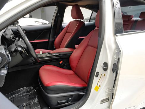 Used 2024 Lexus IS 300 w/ Comfort Package RWD image 35