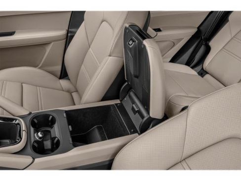 Certified 2025 Porsche Cayenne AWD/4WD image 16