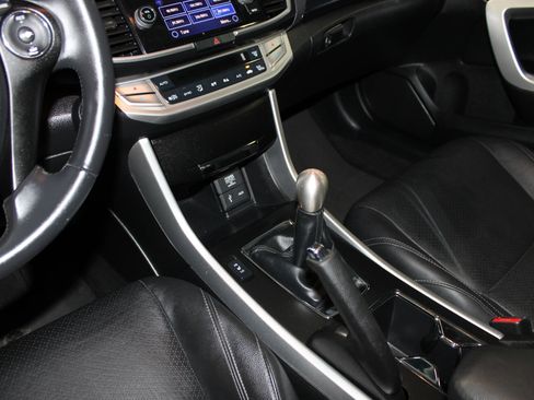 Used 2013 Honda Accord EX-L image 17