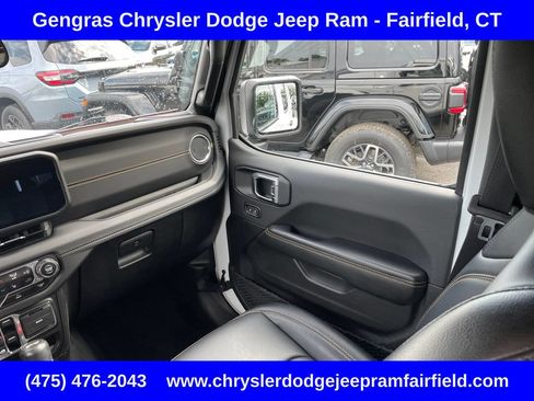 Used 2024 Jeep Wrangler Unlimited Sahara AWD/4WD image 61