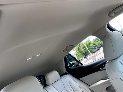 Used 2023 Buick Envision Essence AWD/4WD image 27