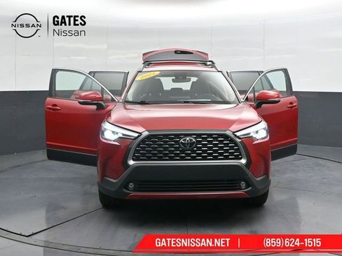 Used 2022 Toyota Corolla Cross XLE w/ Convenience Package image 71