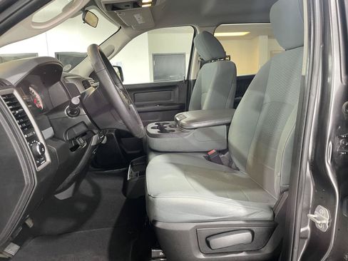 Used 2019 RAM 1500 Express w/ Express Value Package AWD/4WD image 16