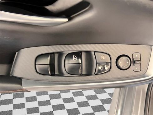 Used 2020 Nissan Sentra SR image 4