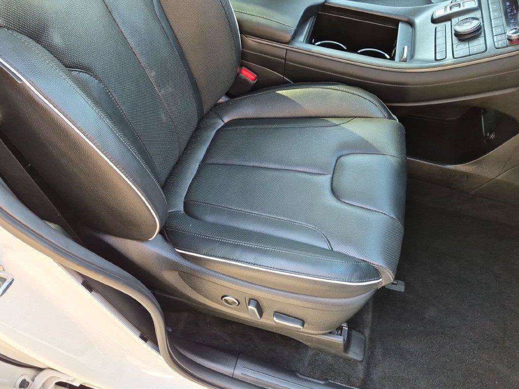 Used 2024 Hyundai Palisade Limited AWD/4WD image 33