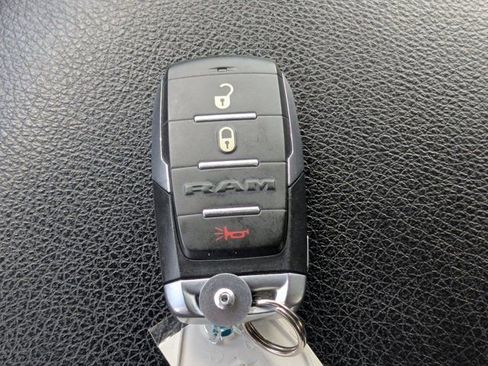 Used 2019 RAM 1500 Big Horn RWD image 30