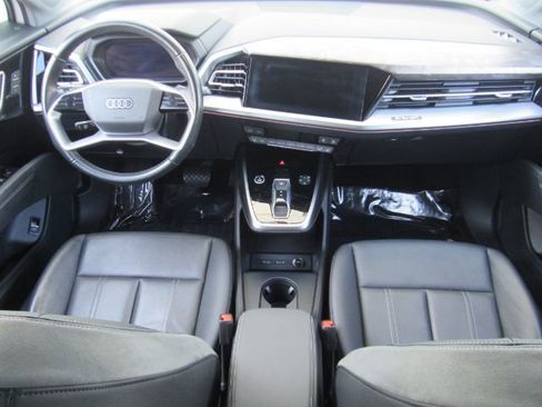 Used 2022 Audi Q4 e-tron Premium Plus w/ Premium Plus image 3