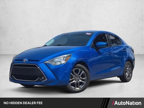Used 2019 Toyota Yaris LE FWD image 1