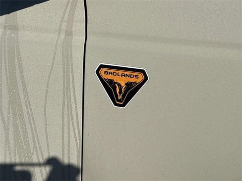 New 2025 Ford Bronco Badlands image 10