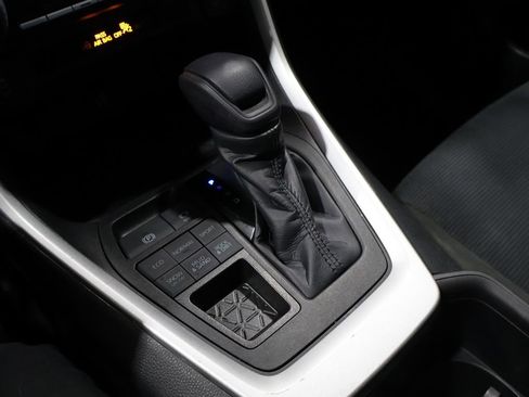 Certified 2023 Toyota RAV4 LE image 30