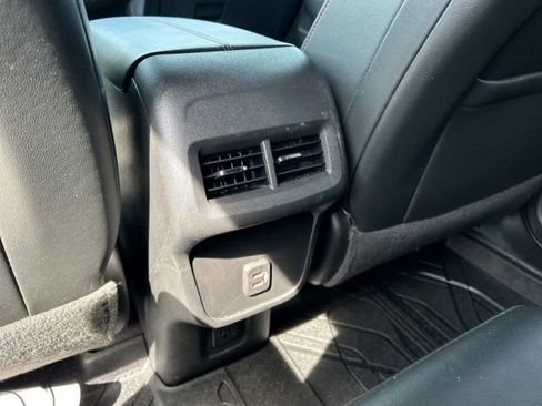 Used 2023 Chevrolet Equinox RS w/ RS Leather Package AWD/4WD image 23