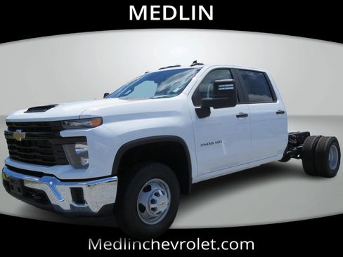 Used 2025 Chevrolet Silverado 3500 W/T w/ WT Convenience Package image 1
