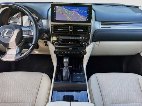 Used 2023 Lexus GX 460 Premium w/ Premium Package AWD/4WD image 19
