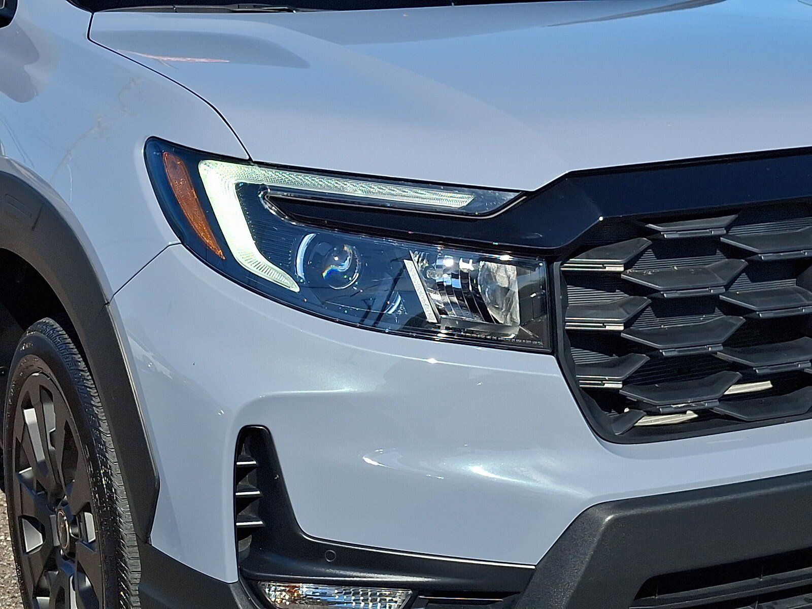 Used 2023 Honda Passport EX-L image 9